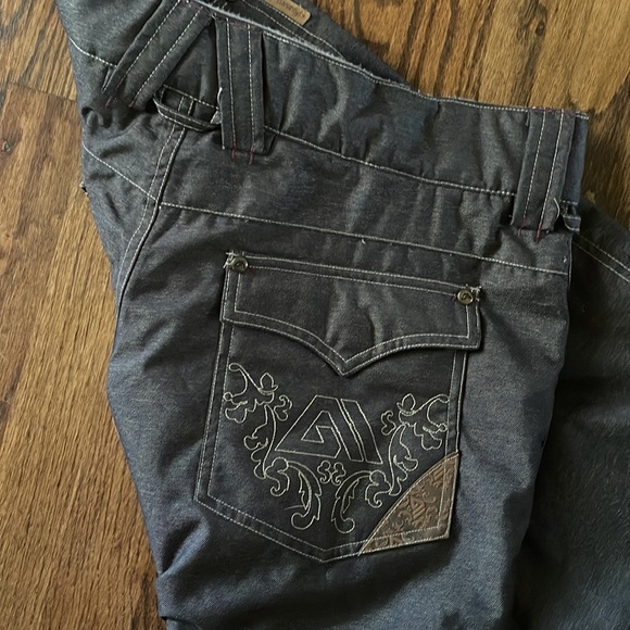 Allyance Snowboarding Pants - Picture 2 of 5